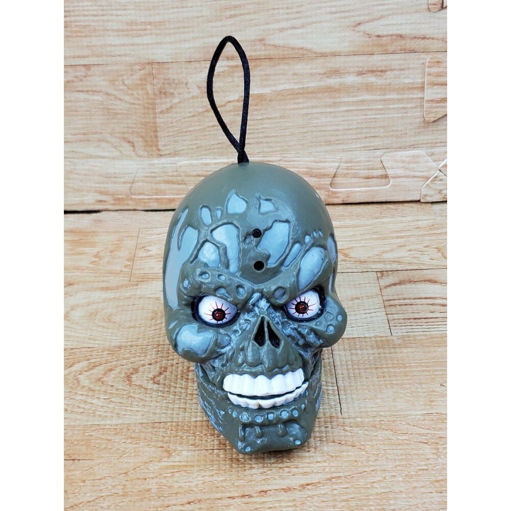 Gemmy Hanging Skeleton Head Halloween Animated Lights Sound Works